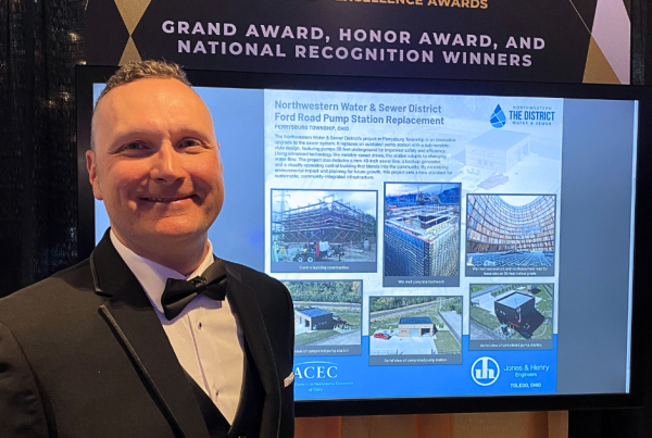 Ted Bennett accepts award