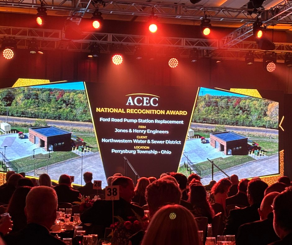 Ted Bennett accepts award